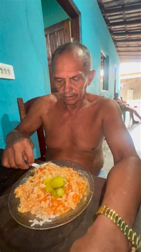 Joao Pereira | Velho bruto bom de boia 🤣🤣 | Instagram