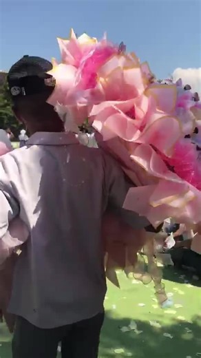 happy graduation🫶🏻🤍 #lewatberandafyp #graduation | bouquet