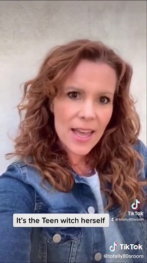 Robyn!!! #80s #90s #teenwitch #museum #robynlively #80smovies