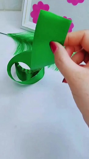 87K views · 1K reactions | Handmade diy crepe paper flowers . #handmade #diy #gift #papercraft #diycrafts #flowercraft #flower #reels #reelsfypシ . | Rose gold | Facebook