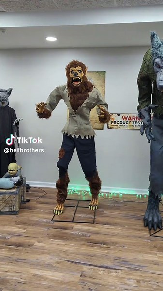 Epic Werewolf Battle: Animatronics VS. Real
