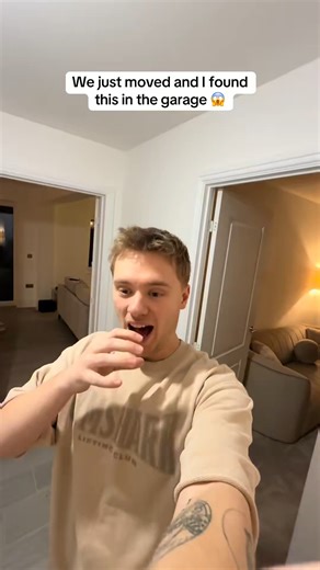 This is the scariest thing I’ve ever seen 😨 #fyp #foryou #viral #couple #fiance #prank #viralvideo #chloandmatt #girlfriend #boyfriend @MjcMatthew | Chlo and Matt