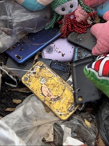 Lucky Day😱🥰..! Found A lots Of Broken Phone In Garbag Dump! #abandoned #smarthome #ipad #reelsfb #iphone14 #iphone #reelsvideo #iphone15 #iphone13 #iPhone15 #Huawei #Samsung #phone #iphone11 #mobile #smartphone #reelsviral #Macbook #apple #reelsinstagram #restore #restoration #iphone12promax #Repost #airport #iphone13promax #iphone11promax #OPPO #vivo | Restore Urphone