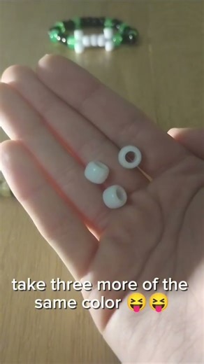 Kandi tutorial (TW: scissors) part one