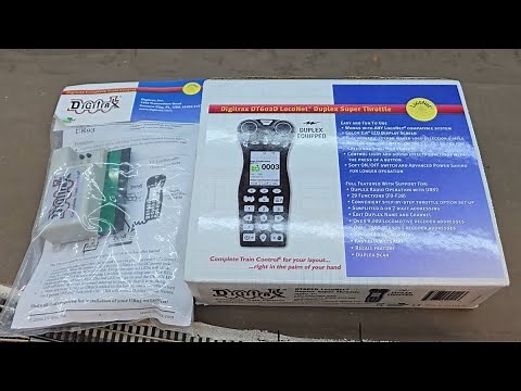 Digitrax UR93 Transceiver and DT602D Wireless Duplex Throttle. Installation and Impressions.