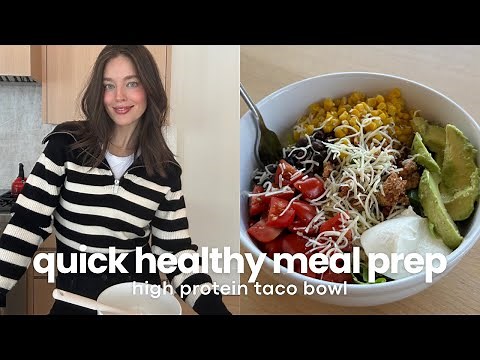 High Protein Taco Bowl | What I Eat In A Day As A Model | Quick & Healthy Meal Prep | Emily DiDonato