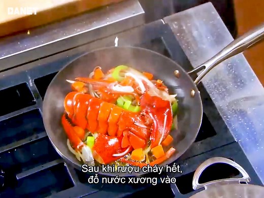 76K views · 1K reactions | Sự khác nhau khi BGK và thí sinh cùng thực hiện kỹ thuật flambe Đón xem Vua Đầu Bếp Mỹ - Master Chef có bản quyền chính thức tại DANET - Dịch vụ cung cấp nội dung theo yêu cầu của BHD. #DANET #MasterchefUS #VuaDauBepMy #MasterChef #VuaDauBep | Vua Đầu Bếp | Facebook