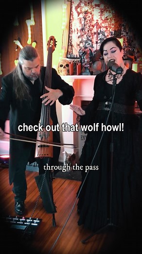 Howling in the Moonlight | Valentine Wolfe
