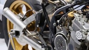 8.8K views · 214 reactions | Closer look at the Yamaha 1978 YZR500 | Suzuki rgv250 owners club | Facebook