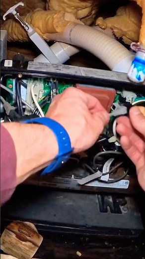 Control panel connection (jacuzzi or swim spa) #diy #ytshorts #swimspa #jacuzzi #poolmaintenance