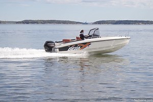 Bella 600R on turvallisen tuntuinen perhevene | Nettivene