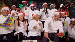 Anna Kendrick and Jimmy Fallon sing "Christmas (Baby Please Come Home)"