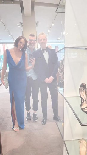 Amazing night at the Olivier Awards with Pantomime at The London Palladium gang. Looking sharp thanks to Phill Tarling styling Viggo Emile Vidal Carr @dappar_rav | Paul Zerdin