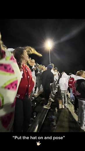 #greenscreen HAPPY WHITE OUT