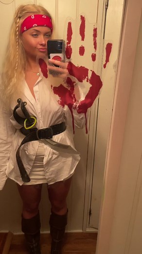 Lillie (@li11i3)s videor med original sound - Julian Burzynski