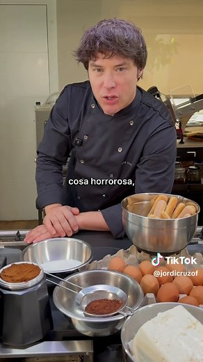 Tiramisú Clásico: Técnica y Sabores