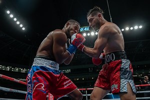 Photos: Gilberto Ramirez Blasts Out Sullivan Barrera in Four Rounds
