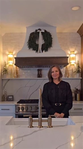 Lauren Miles | Birmingham, AL Interior Designer & Consultant on Instagram: "What’s your favorite type of lighting? We like them ALL, and in a kitchen setting, having ambient, task, accent, and decorative options helps elevate the entire room, while keeping it practical, too. #accentlighting #mercuryglassdetails #kitchenlightingideas"