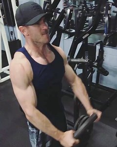 Muscle Emoji Monday! Send me an emoji if your working out today! Please tag me in your Fitner Workouts. I want to see you sweat!" 💪🏻💪🏾💪🏼💪🏿 ▪️Please go to donsaladino.com and sign up for my weekly content. ▪️You can also download my weekly #suitup workouts @fitner_app @drive.495 | Don Saladino