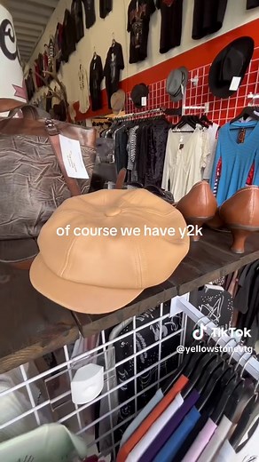 Discover Vintage Style with Y2K Fashion Trends