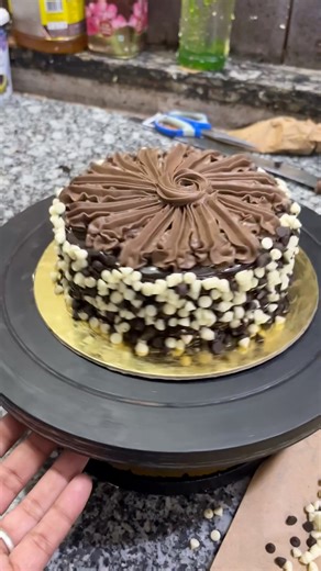 384K views · 1.8K reactions | Choco-Chips chocolate cake #cake #cakelover | Ujjwal foodie | Facebook