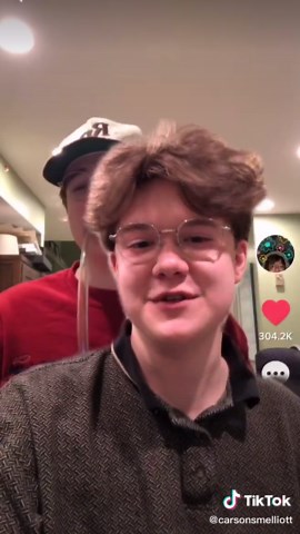 Trying to clear up some confusion on what the talkbox actually does 🥰#greenscreen #fyp #talkbox