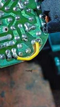 repair pcb line with protection uv mask #repair #linepcb #electronic