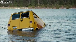 Piranha.3DD.2012.1080p.BluRay Htshof.Com.Maspero