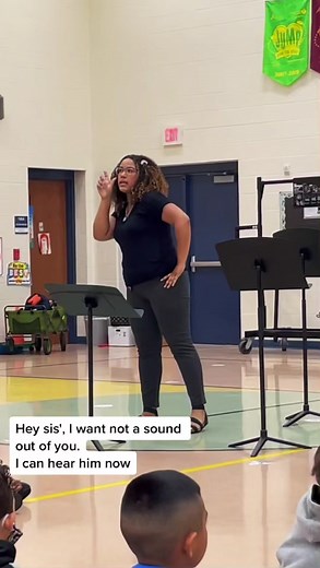 I love interpreting Disney songs for the kiddos 🤟🏽♥️ #disney #asl #signlanguage #americansignlanguage #interpreter #bruno #encanto #foryou #foryoupage #fyp