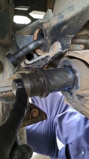 how to install leaf spring bushing with special tools #etstutorialvlogs #youtubeshorts #ytshorts
