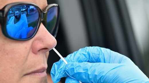 COVID-19: How to treat it at home and when to call the doctor or go to the hospital