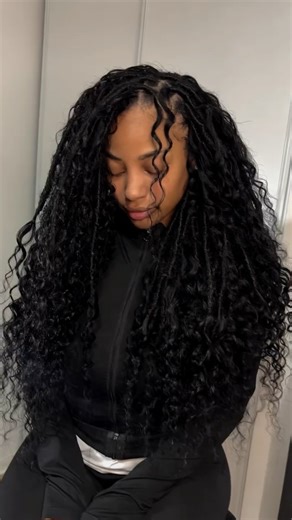 Faux Locs & charms 🔮 🇫🇷 on Instagram: "Locs over Locs ✨"