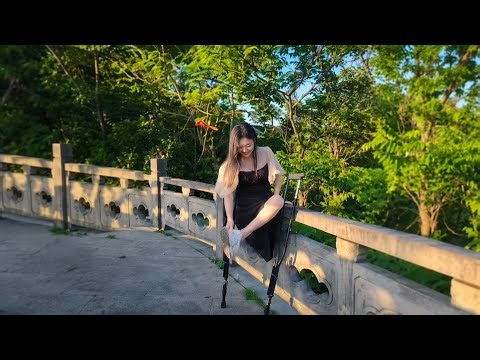 A woman with an amputated leg proves that impossible is just a word#amputee