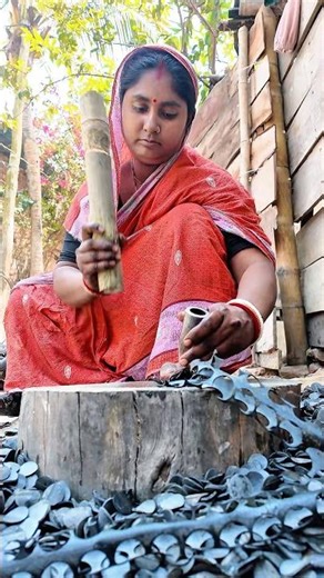 Did you know you can make tin washers from an old tire tube?” 😮 #cuttingskills #trendingshorts