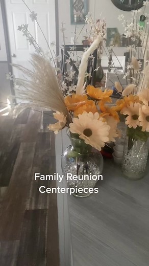 Creative Family Reunion Centerpieces Ideas