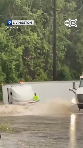 4.1M views · 13K reactions | Video shows the moment a big rig gets swept away by floodwaters while on the freeway in Livingston. ABC13 is keeping track of all high-water trouble spots. Find them here: https://abc13.com/houston-weather-flooded-roads-flooding-street/14755731/ | ABC13 Houston | Facebook