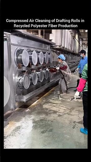Compressed Air Cleaning of Drafting Rolls in Recycled Polyester Fiber Production.