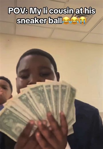 Fake money prank compilation — “How am I doopid” funniest clip