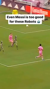 1.2M views · 10K reactions | Messi vs ROBOT 烙⚽️ | BenBlack | Facebook