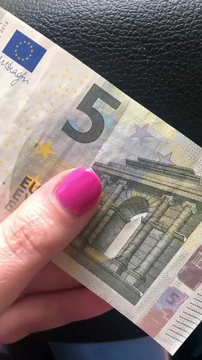 Budget-Friendly Vegetarian Paella Recipe for Feeding 5 for €5