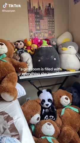 Organizing a Girl's Room with Personal Touches