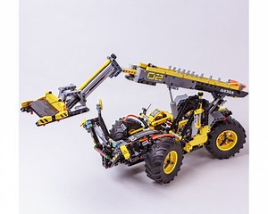 LEGO MOC-104490 Telescopic Handler (42081 c-model) (Technic 2022)