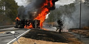 Fiery crash closes U.S. 264 in Beaufort County