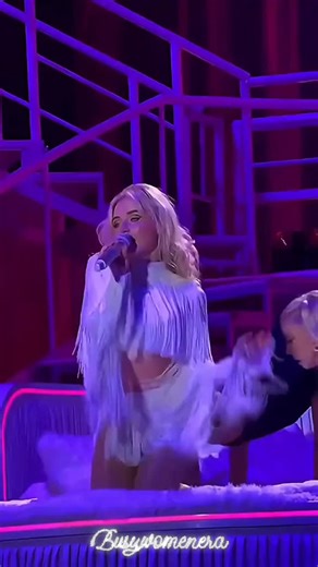 busy_women_era 🇮🇳🇮🇳 on Instagram: "Bed chem × pony"