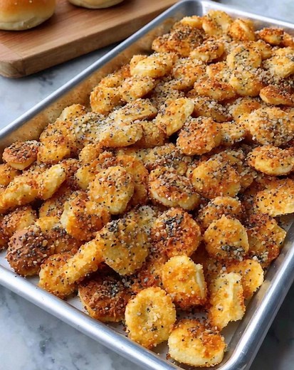 106K views · 90 reactions | "Brought a big bag of it to a work party and had to send out a company wide email with the recipe because people were obsessed! So simple and so good!" Recipe in Firsτ Coʍmеոτ  | American Recipes | Facebook