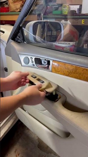 Replacing a side mirror assembly on a 05 Lexus ES330. #713jtmechanic #lexus #mechanic #wrenching