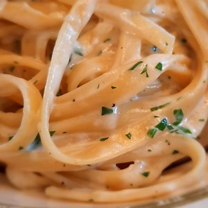 THE OLIVE GARDEN'S | Fettuccine Alfredo - Restaurant Recipe Recreations