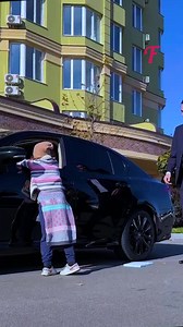 199K views · 580 reactions | Leur acte de gratitude pour un geste bienveillant réaffirme notre foi en l’humanité. #FabiosaKindness #Fabiosa #gentillesse #compassion #leçonsdevie #réconciliation | Fabiosa France | Facebook