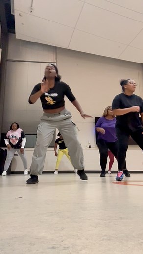 Zumba got me feeling like a spicy lil’ problem 💥😜 #Zumba #DanceWorkout #FitnessMotivation #BaddieVibes #ZumbaLife #FitTok #WorkoutRoutine #GymGirls #CardioQueen #FYP #ViralVideo #ForYouPage #TrendingNow #BlackGirlsInFitness #HotGirlFit | Aaliyah Gordon