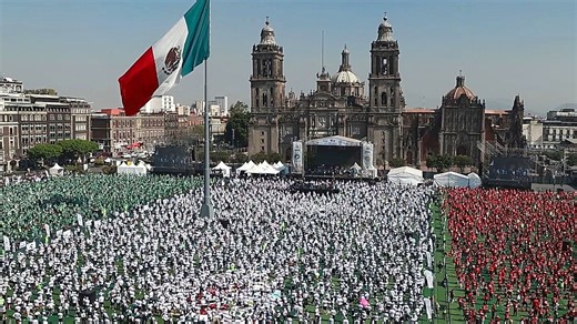 Mexico City smashes Guinness World Record for largest soccer class